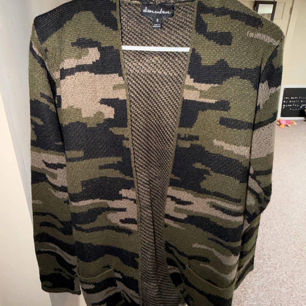 Diane Gilman Women's Camouflage Cardigan Sweater